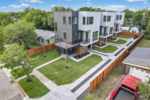 100 W Odell St #2, Austin