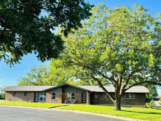 200 Corder Ln, Burnet