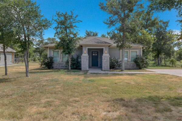 159 La Fortuna Dr, Del Valle
