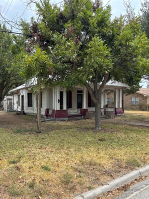 201 S Rio Grande St, Granger