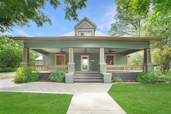 1222 W Hopkins St, San Marcos