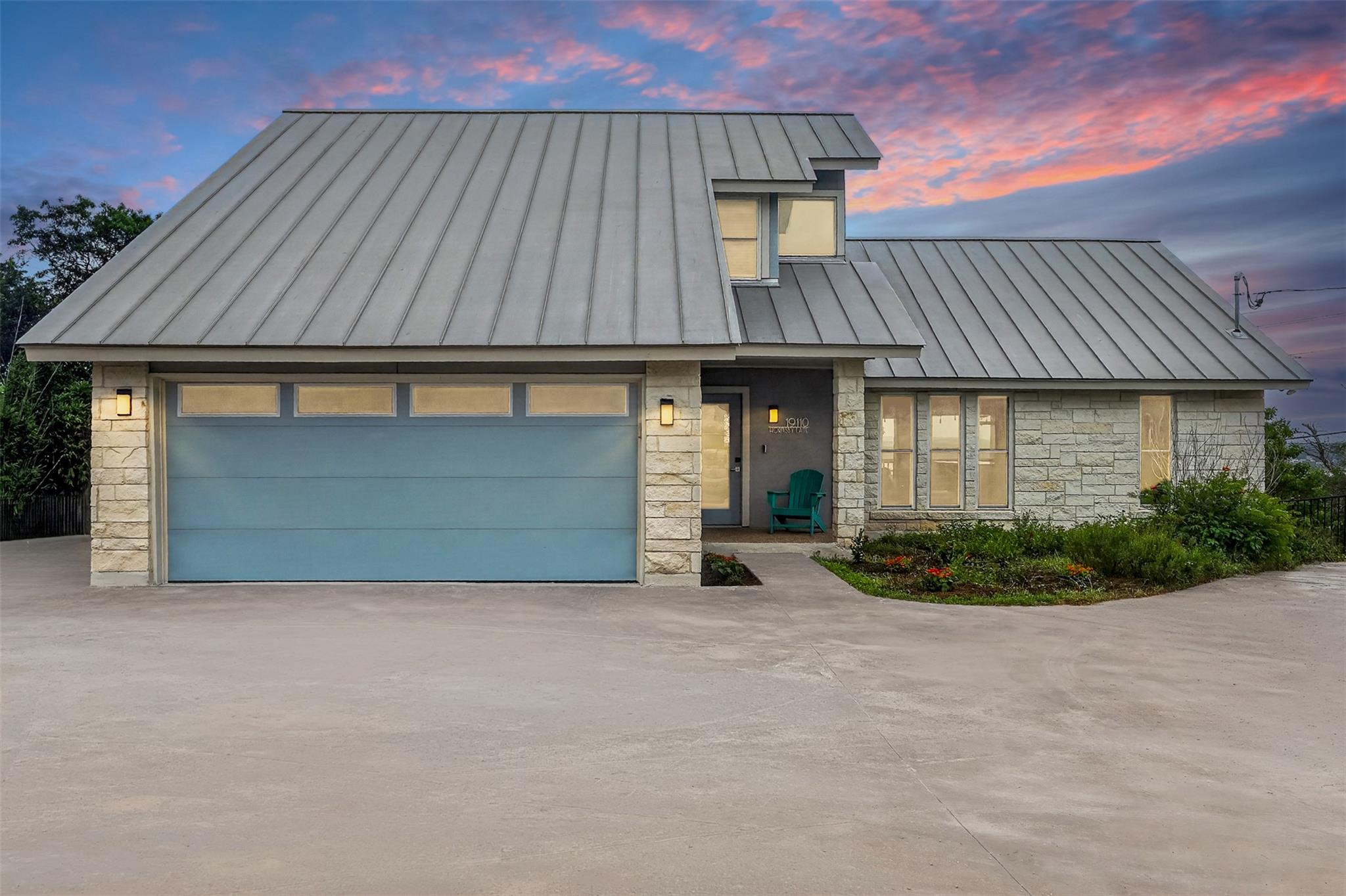 19110 Hornsby Ln, Spicewood, TX 78669