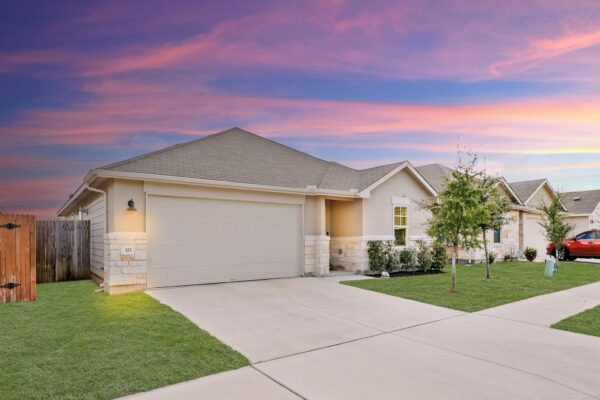 321 Durango Downs Dr, Hutto