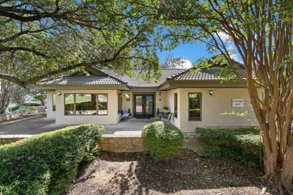 1800 Clubhouse Hill Dr, Spicewood