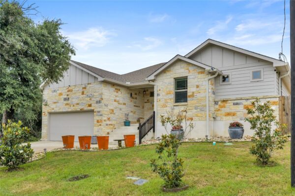 511 Taylor Dr, Horseshoe Bay