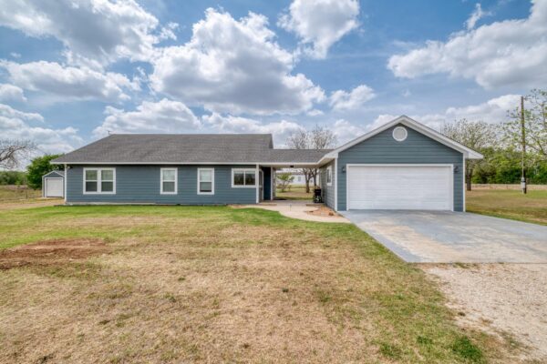 2950 County Road 484 Rd, Elgin