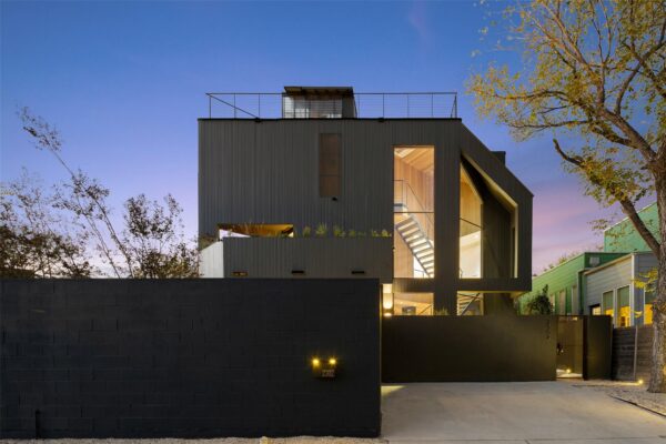 2302 E 11th St, Austin