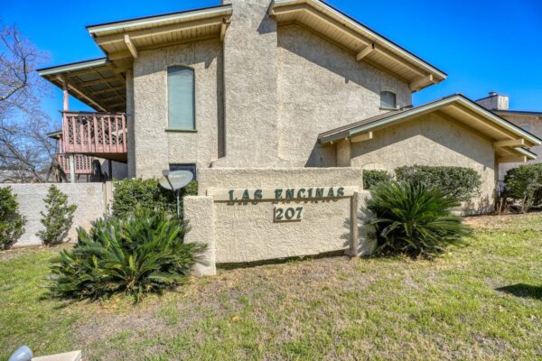 207 N Hi Circle N St N #105 A&B, Horseshoe Bay