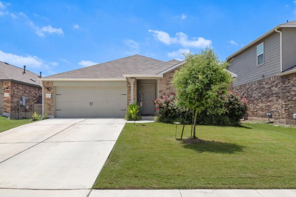 424 Sebring Cir, Hutto