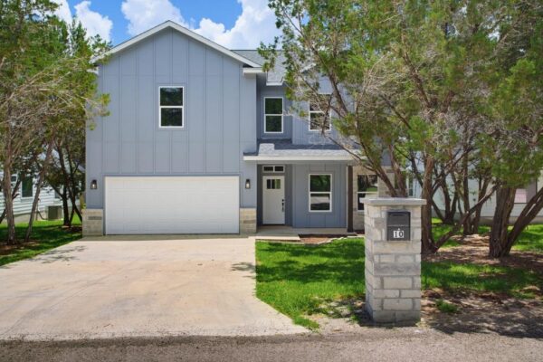 10 Honeysuckle Ln, Wimberley