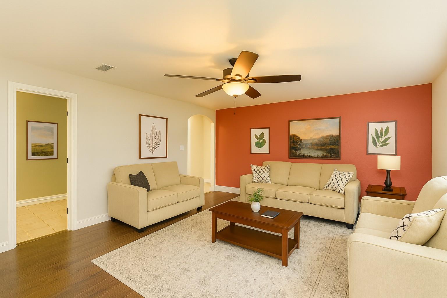 304 S Main St, Elgin, TX 78621