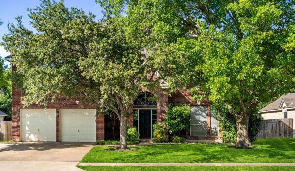 1247 Rocky Creek Dr, Pflugerville