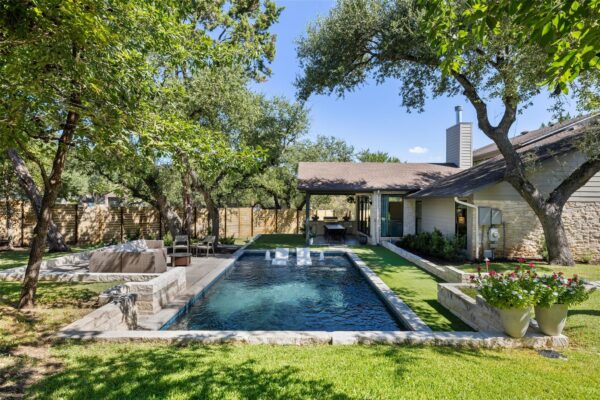1500 Surrey Hill Dr, Austin