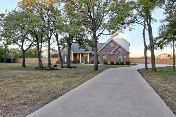 116 Oak Plaza Dr, Georgetown