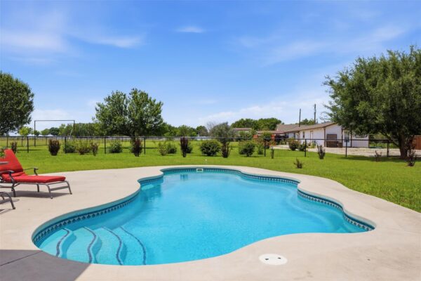 339 County Road 368 None, Taylor