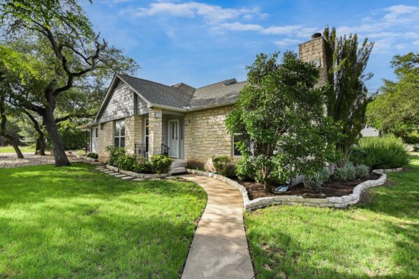 48 Cypress Pt, Wimberley