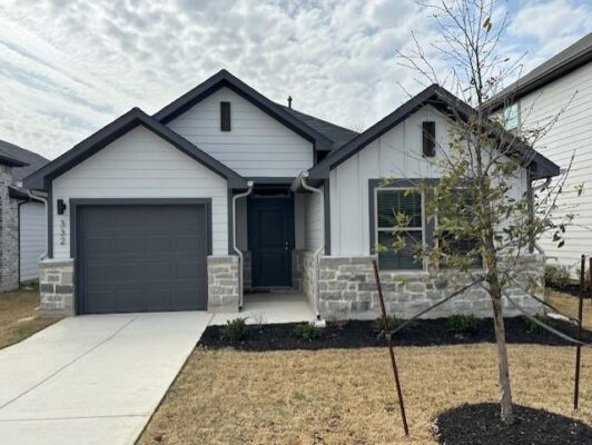 332 Bendecido Loop, Elgin