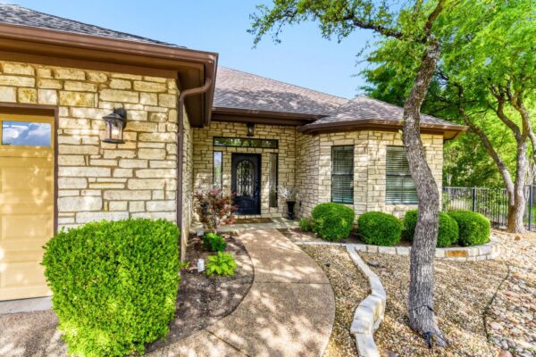 501 Caprock Canyon Trl, Georgetown
