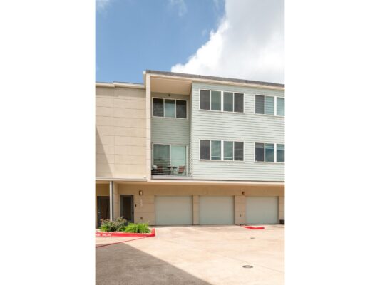 604 N Bluff Dr #205, Austin