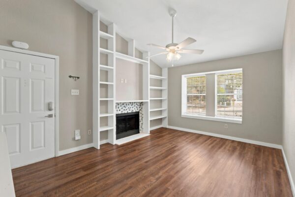 1411 Gracy Farms Ln #61, Austin