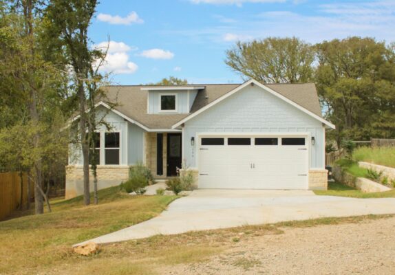 106 Halawa Ct, Bastrop