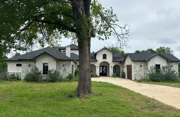 128 Gloria Blvd, Smithville, TX 78957