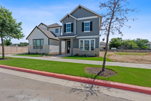 376 Blue oasis Ln, Leander