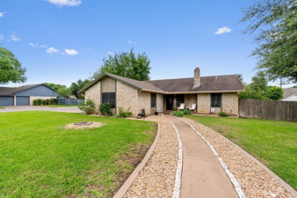 401 Drake Ln, Taylor