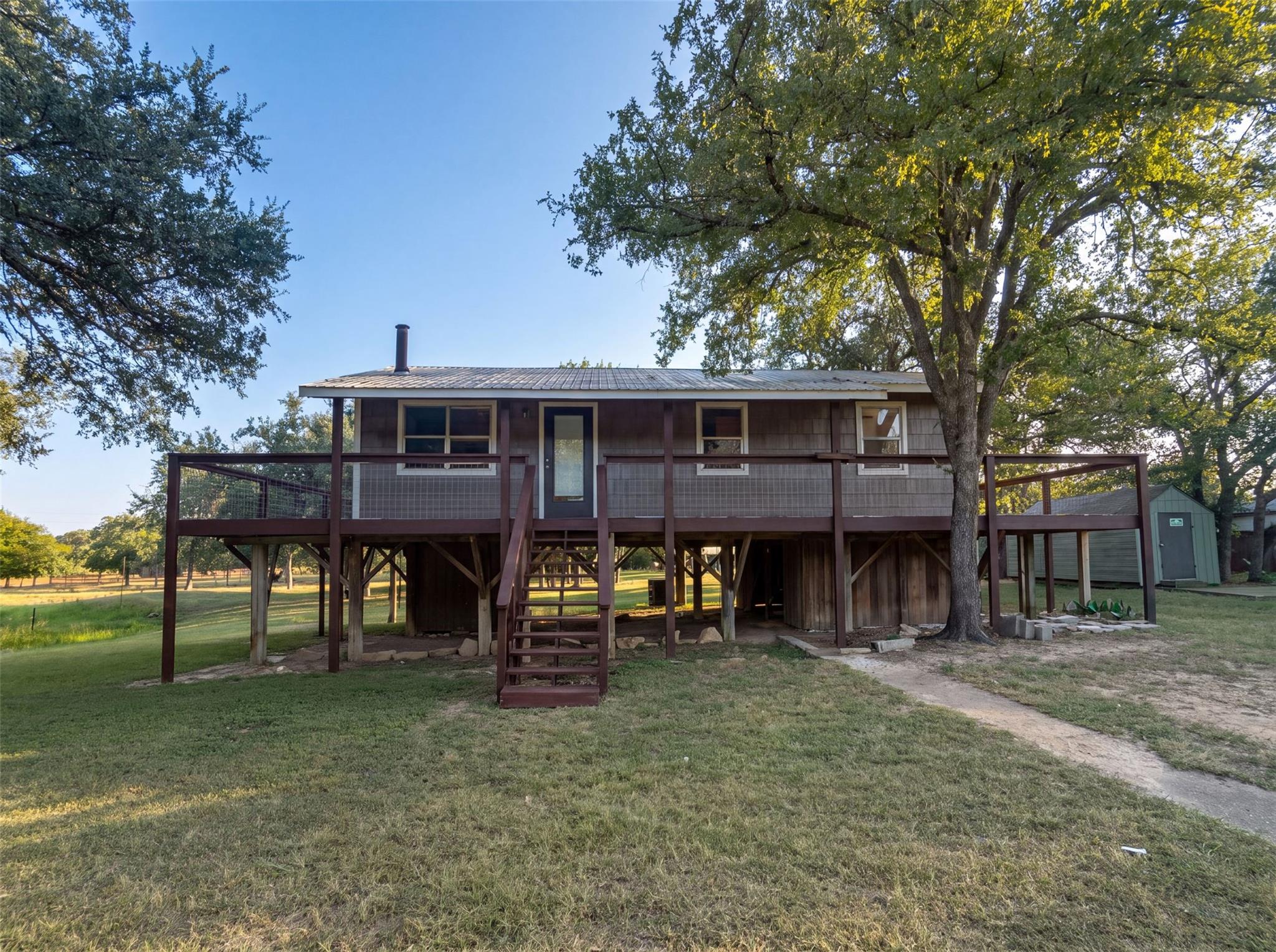 1002 Hummingbird Dr, Marble Falls, TX 78654