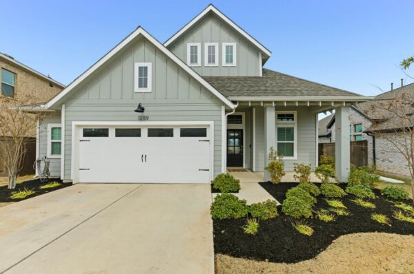 1209 Bluewood Bnd, Leander