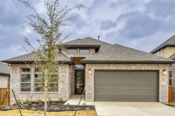 222 Prickly Poppy Loop, Kyle