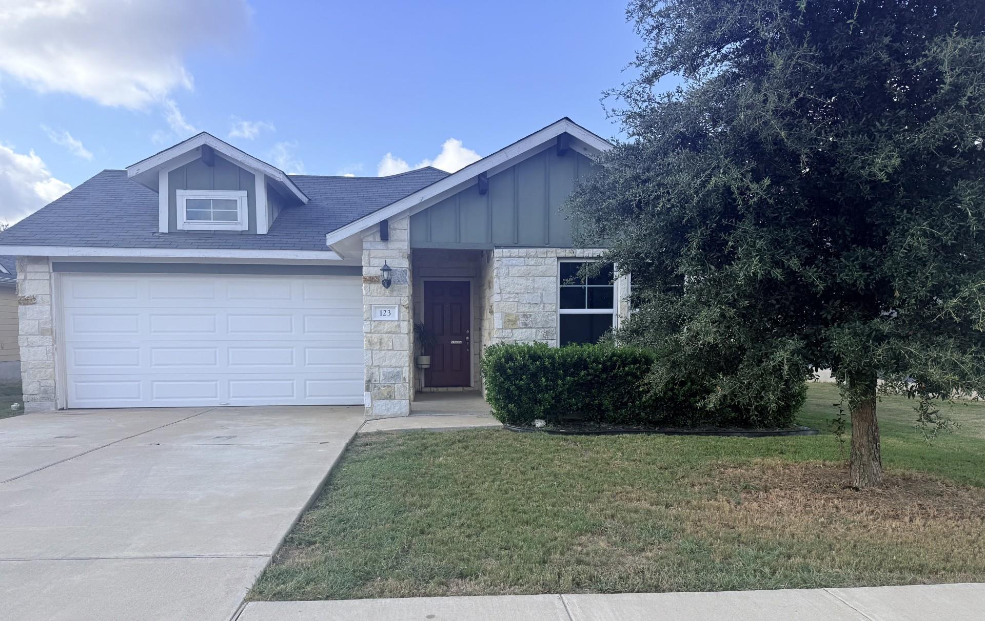 123 Saranac Dr, Elgin, TX 78621