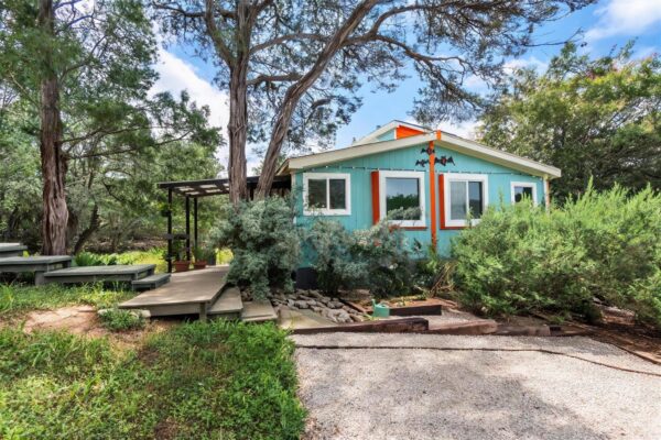 515 Circle Dr, Wimberley