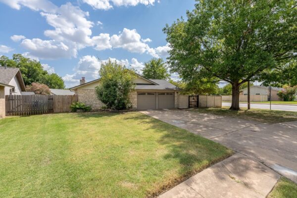1201 Wayne Dr, Round Rock