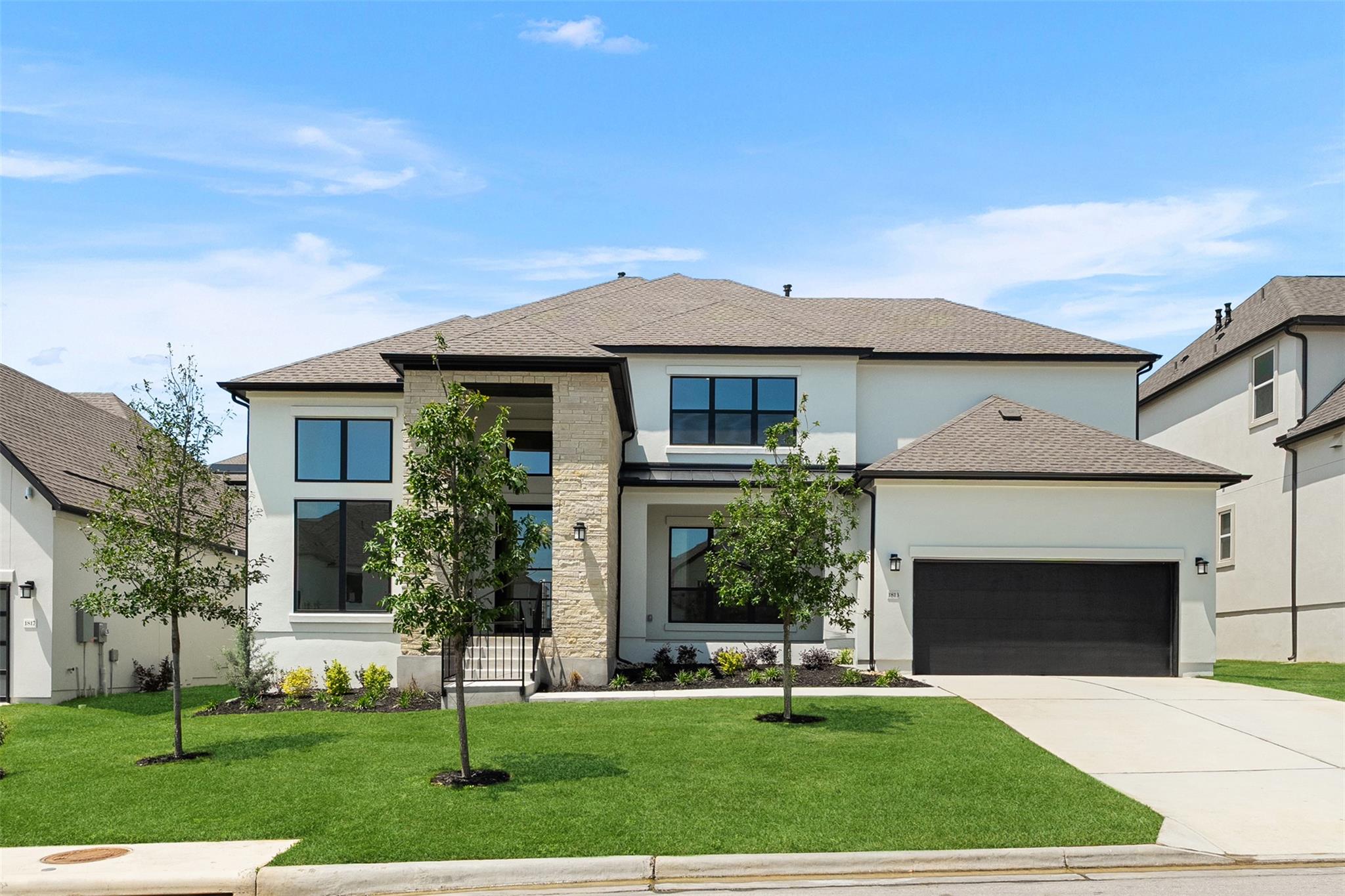1813 Lucera Bnd, Leander
