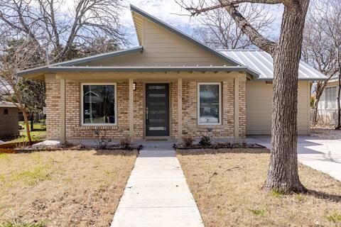 605 Wilmes Dr #1, Austin