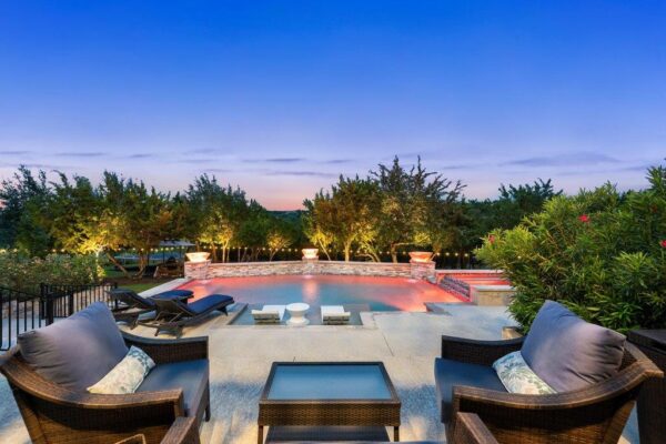 215 Lodestone Ln, Austin