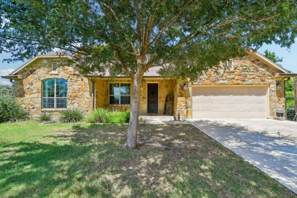 141 Upola Ct, Bastrop