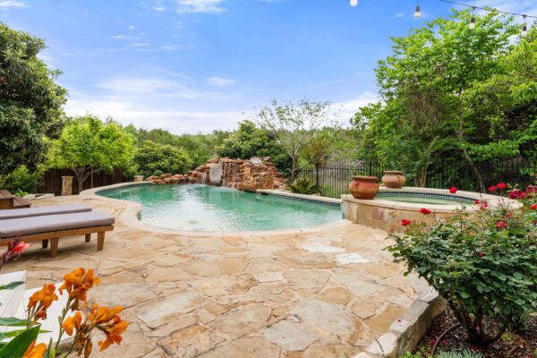 2429 Shire Ridge Dr, Austin