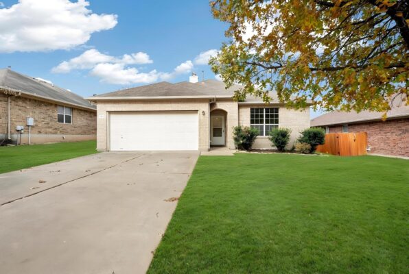 144 Oxford Dr, Kyle