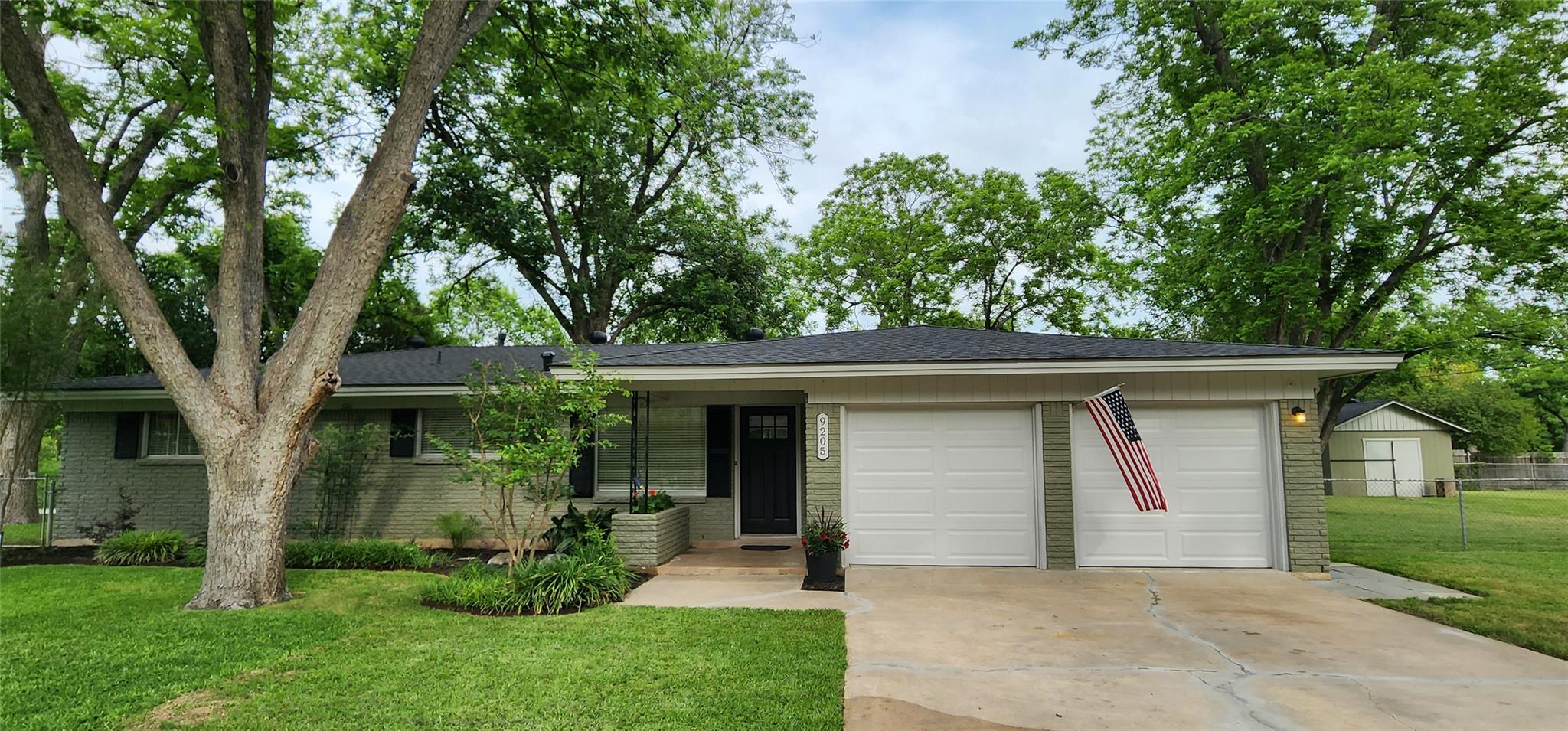 9205 Happy Trl, Austin