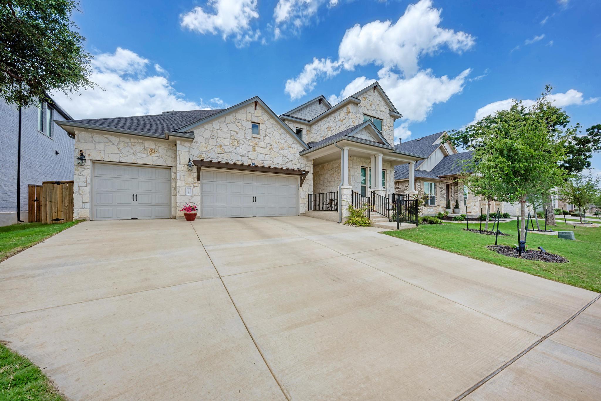 1105 White Daisy Ln, Georgetown, TX 78628