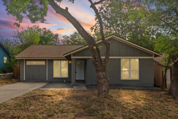 5307 Village Trl, Austin