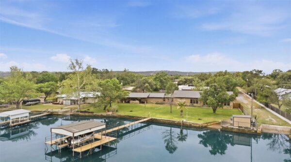 348 Carlson Cir, Buchanan Dam