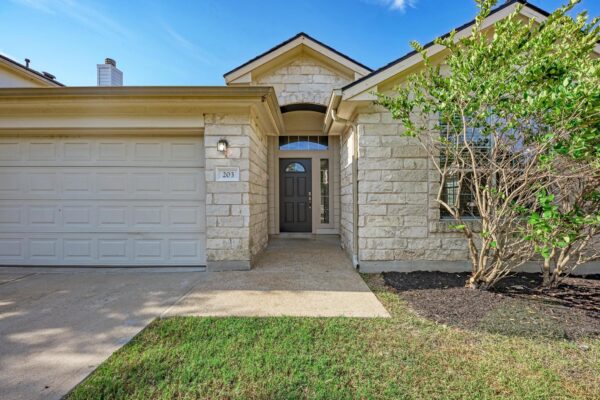 203 Newport Landing Pl, Round Rock