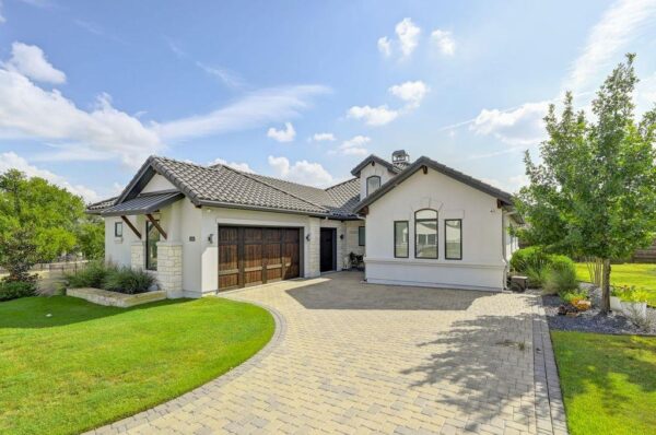 1949 Art Adams Way, Spicewood