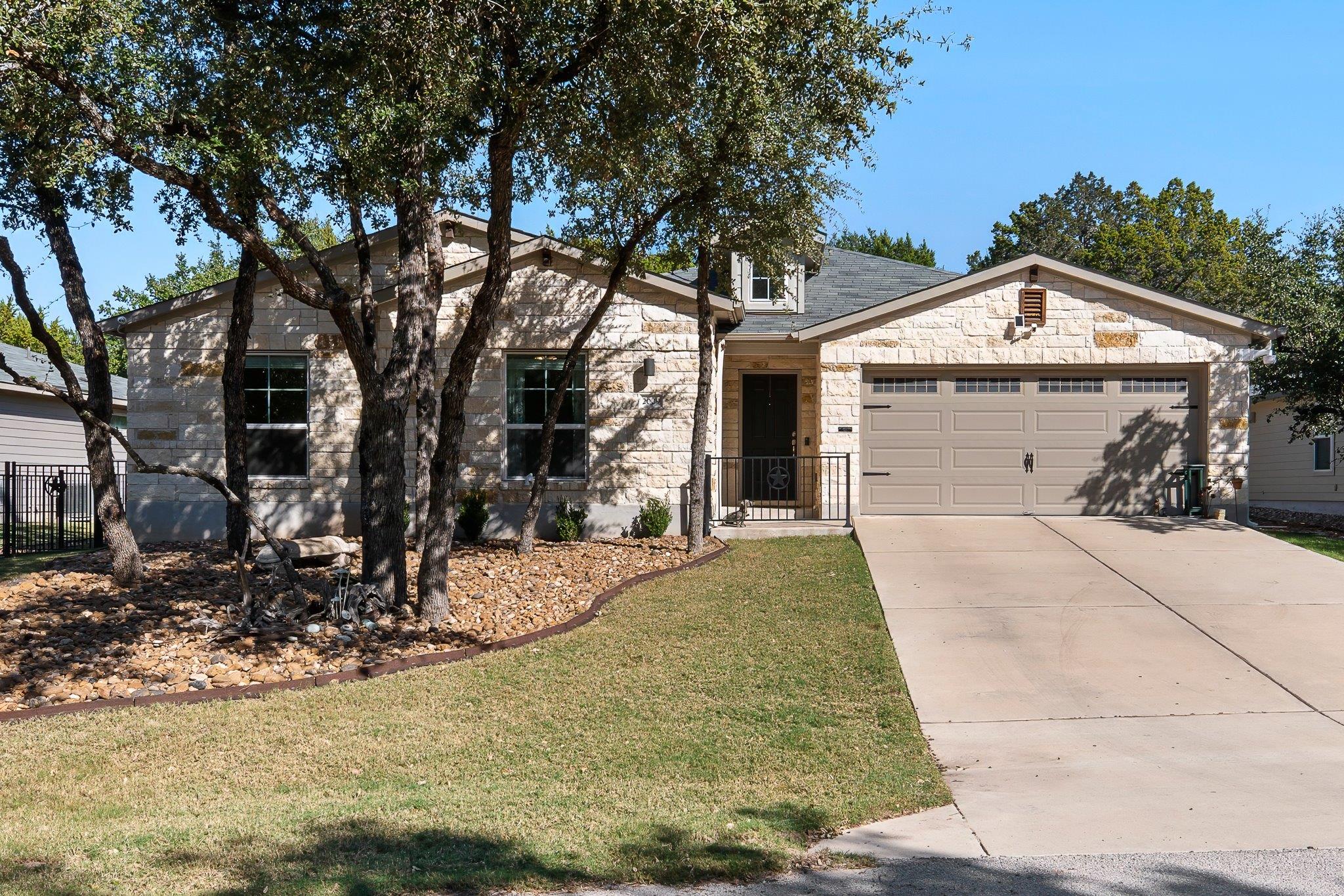 2009 Omaha Dr, Lago Vista, TX 78645