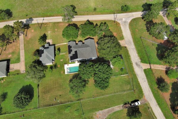 569 McAllister Rd, Bastrop