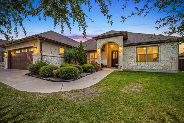 608 Jake Dr, Jarrell