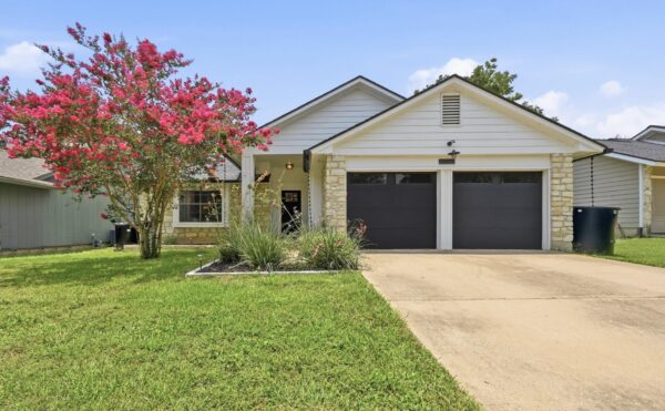 9706 Woodshire Dr, Austin
